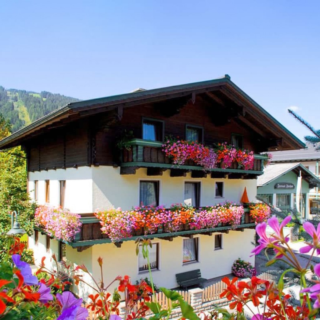 Frühstückspenison Haus am Dorfplatz in Flachau für Pensionsgäste